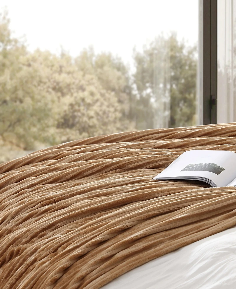 Eddie Bauer Mountain Valley Ribbed Plush Heated Blanket, King