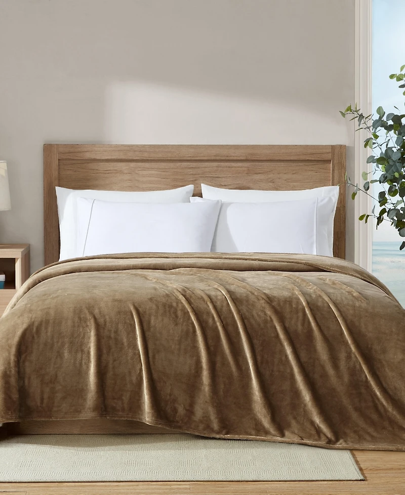 Nautica Soft Tides Plush Blanket