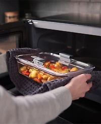 Rubbermaid Brilliance 8-Cup Food Storage Container