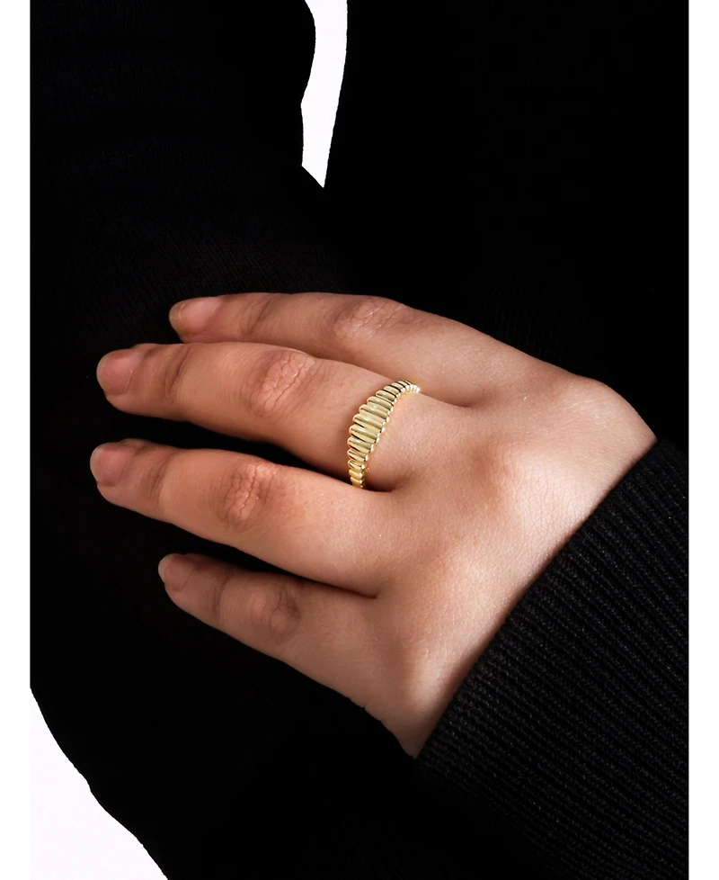 Devata Ribbed Ring in 14K Gold, Size 6, approx. 1.6 grams.