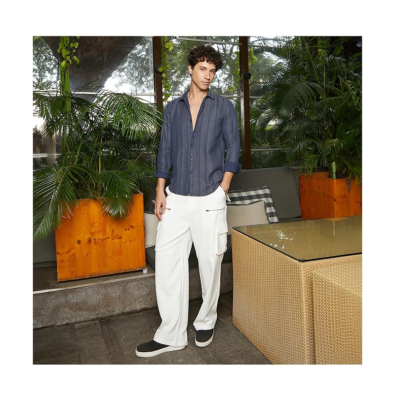 Campus Sutra Men's Contrast-Weave Relaxed Shirt