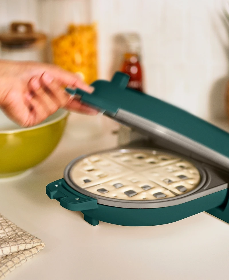 bella Flip & Store Waffle Maker