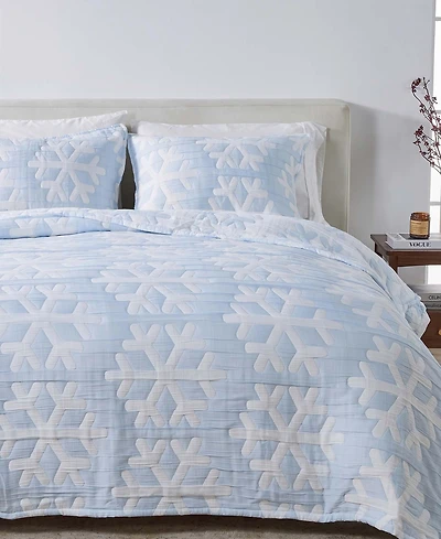Linery & Co. Winter-Themed Snowflake Matelasse Quilt Set with Shams