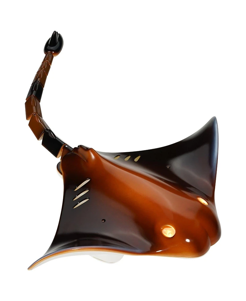 Hongge Remote Control Manta Ray Swimming Toy with Led Lights and Long Battery Life