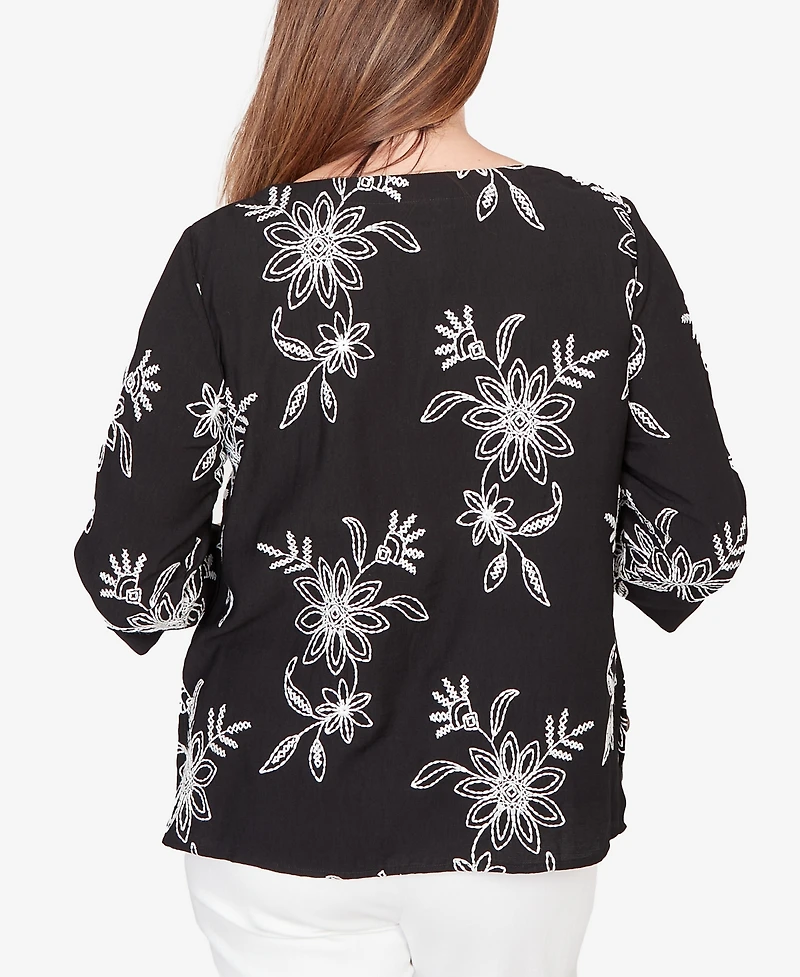 Alfred Dunner Women's Classic Tossed Floral Embroidered Top