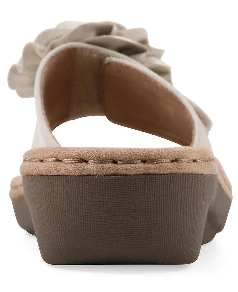 Cliffs by White Mountain Women's Casmyn Slide Sandals