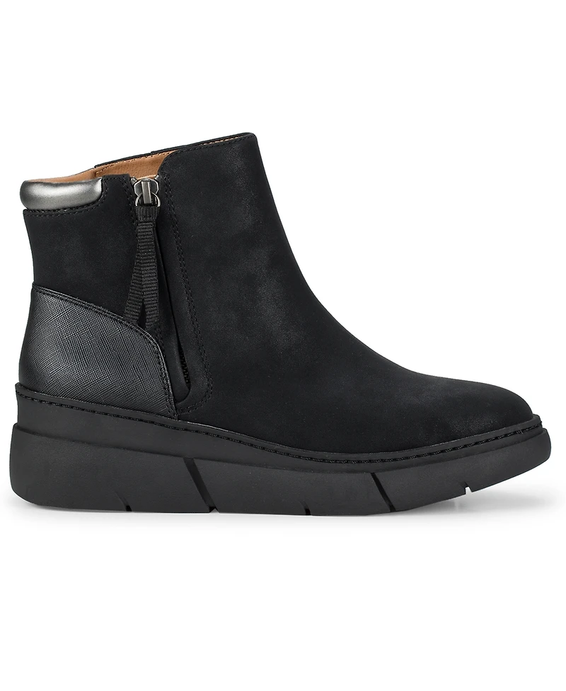 Baretraps Women's Lakelyn Wedge Bootie