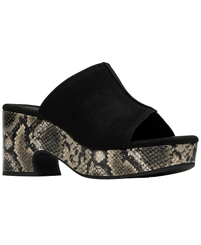 Clarks Collection Women's Nerisa Vine Wedge Sandals
