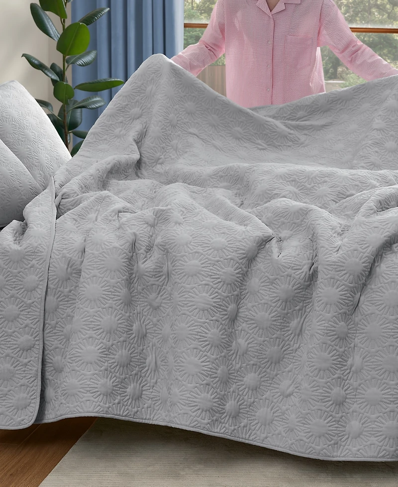 Closeout! Ugg Devon Sun Logo Quilt Set, Twin/Twin Xl