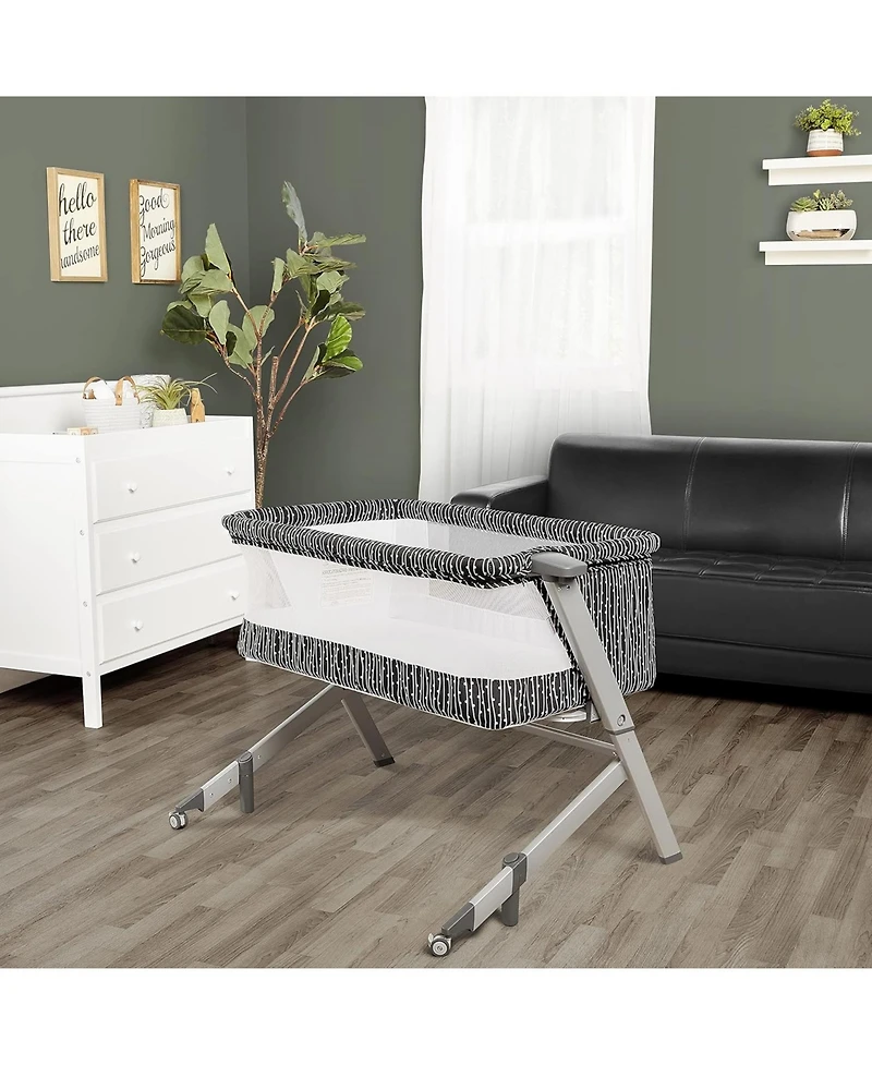 Dream On Me Kids Flora Bassinet - Compact & Modern