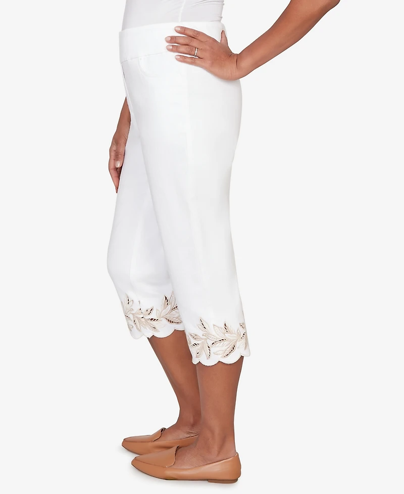 Alfred Dunner Women's Natural Wonder Leaf Cut Out Super Stretch Denim Capri Jeans