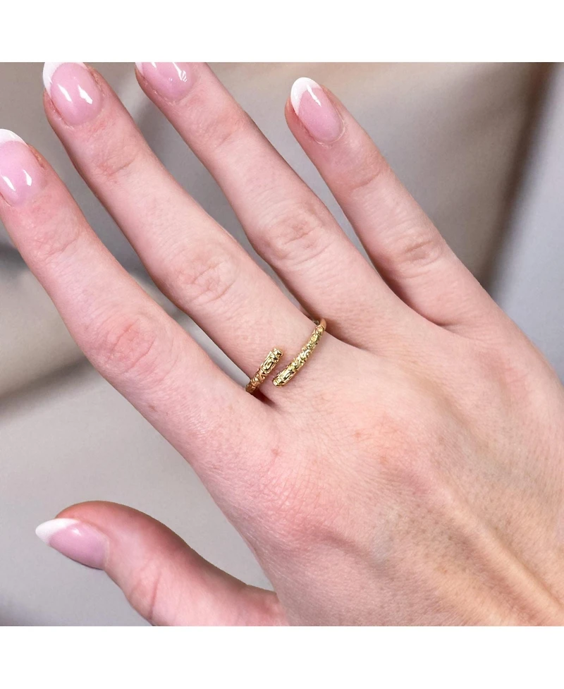 The Lovery Carved Gold Bypass Ring