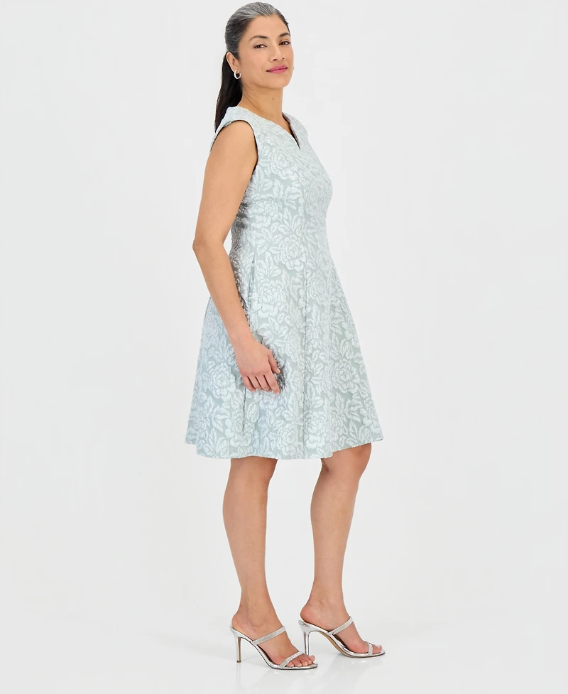 Connected Petite Notch-Neck Sleeveless Sheath Dress