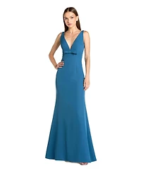 Mac Duggal Women's Crepe Sleeveless V Neck Sheath Gown With Bow