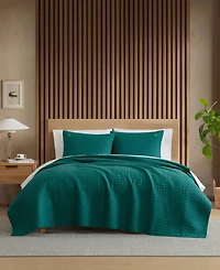 Lacoste Home Croc Scale Cotton 2-Pc. Quilt Set, Twin