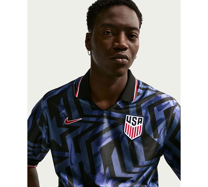 Nike Men's Collared Short-Sleeve Soccer T-Shirt