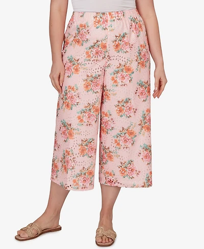 Ruby Rd. Plus Floral Eyelet Pull-On Capri Pants