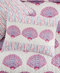 Avanti Scallop Shell Reversible -Pc. Quilt Set