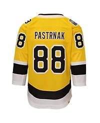 Outerstuff Big Boys and Girls David Pastrnak Gold Boston Bruins 2026 Nhl Stadium Series Premier Jersey
