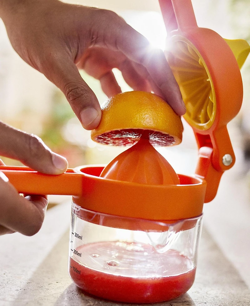 Joseph Joseph 2-Pc. Juicemax Plus Dual-Action Citrus Press and Measuring Cup Set