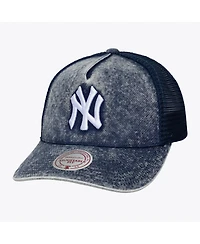 Mitchell & Ness Men's and Women's Navy New York Yankees Gameday Adjustable Trucker Hat