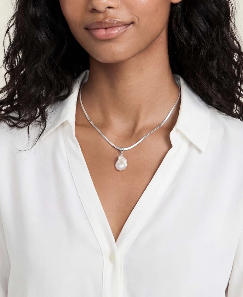 Ettika Baroque Mother of Pearl Pendant Necklace