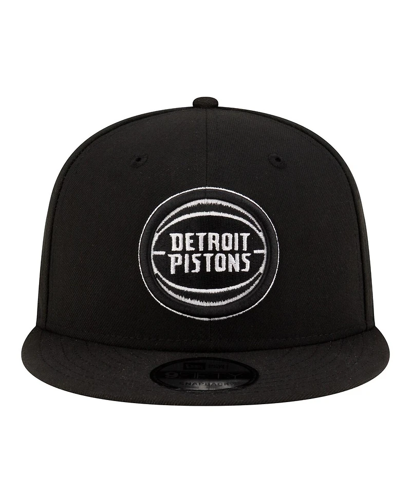 New Era Men's Black/White Detroit Pistons Team 9FIFTY Snapback Hat