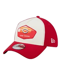 New Era Men's Stone Cincinnati Reds 2026 Spring Training Fan Pack Gradient 39THIRTY Flex Hat