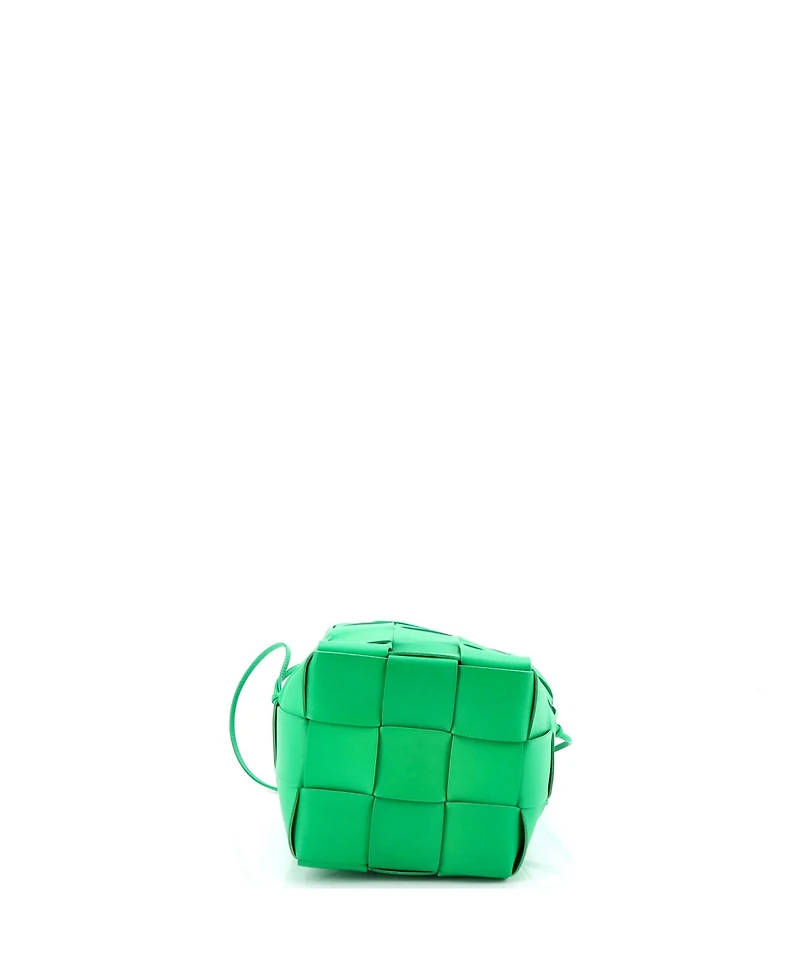 Pre-Owned Bottega Veneta Small Cassette Bucket Bag Maxi Intrecciato Leather