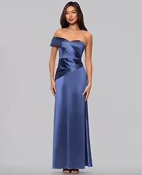 Blondie Nites Juniors' Sweetheart Neck Gown