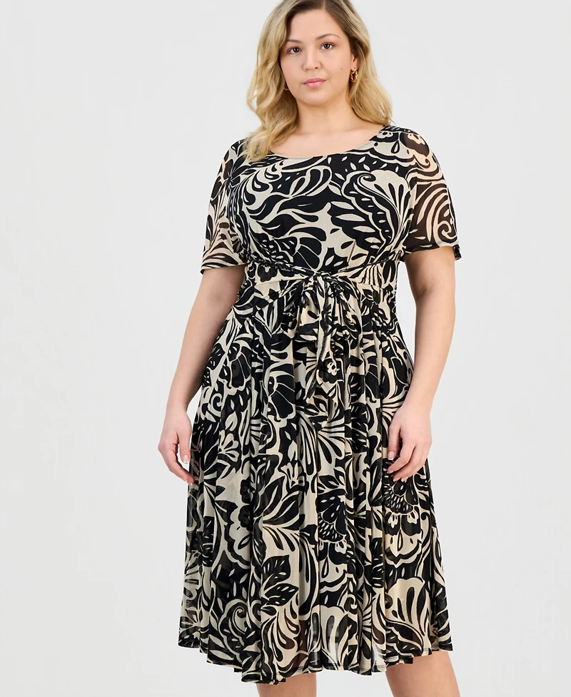 Robbie Bee Plus Round-Neck Tie-Waist Dress