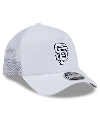 New Era Men's White San Francisco Giants 2026 Batting Practice Apex 9FORTY Adjustable Trucker Hat