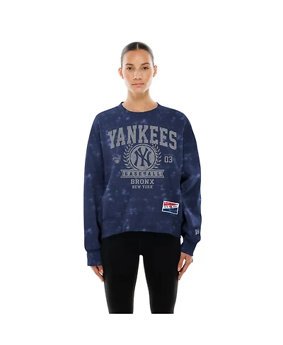 New Era Women's Navy York Yankees Throwback Oversized Boxy Sweatshirt