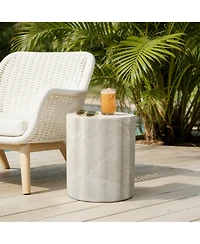 LuxenHome 17.7" Outdoor Side Table, Round End Table for Outside with Marbled Look, Small Patio Side Table for Balcony, Garden