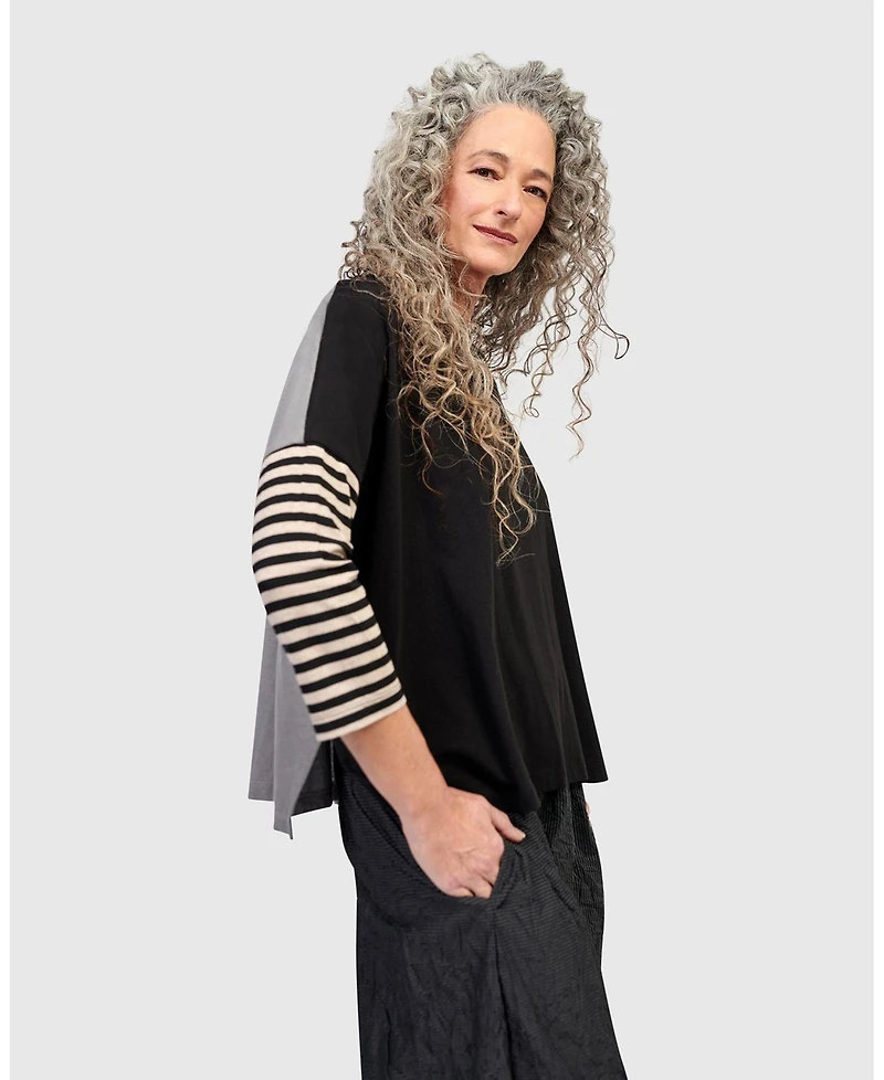 Alembika Women's Urban Coyote Tee