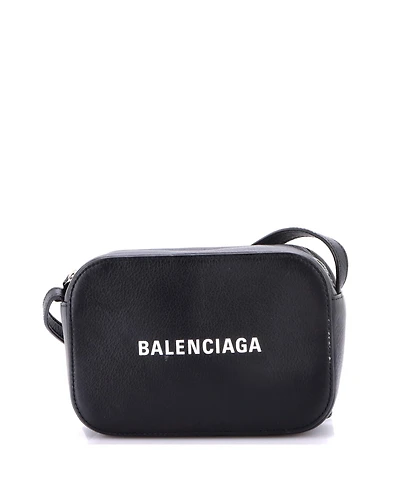 Pre-Owned Balenciaga Xs Everyday Camera Bag Leather