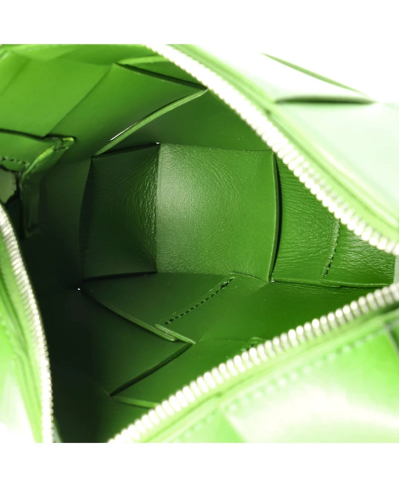 Pre-Owned Bottega Veneta Cassette Zip Camera Crossbody Bag Maxi Intrecciato Leather