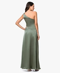 Xscape Women's Sleeveless One-Shoulder Gown