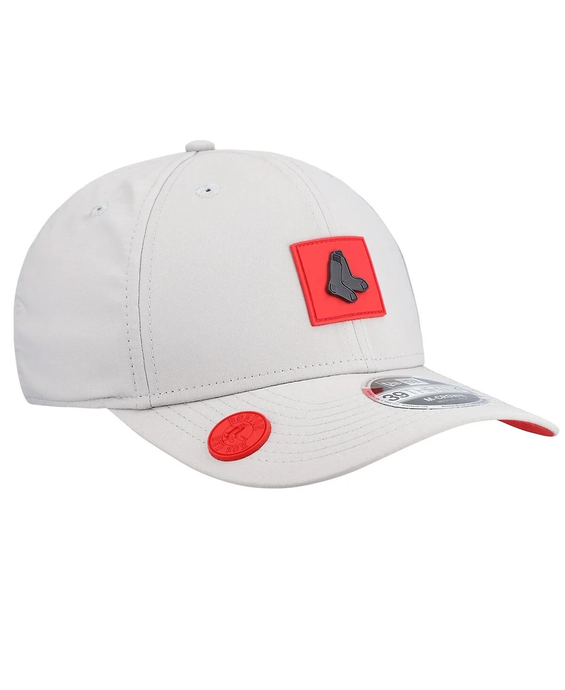 New Era Men's Gray Boston Red Sox 2026 Clubhouse Alternate 39THIRTY Flex Hat