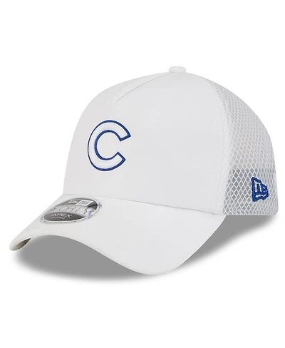 New Era Men's White Chicago Cubs 2026 Batting Practice Apex 9FORTY Adjustable Trucker Hat