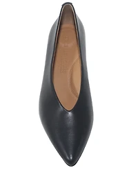 Gentle Souls Women's Galleria Pointed Toe Block Heel Pumps