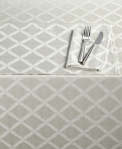 Lenox Laurel Leaf 70" x 104" Oval Tablecloth