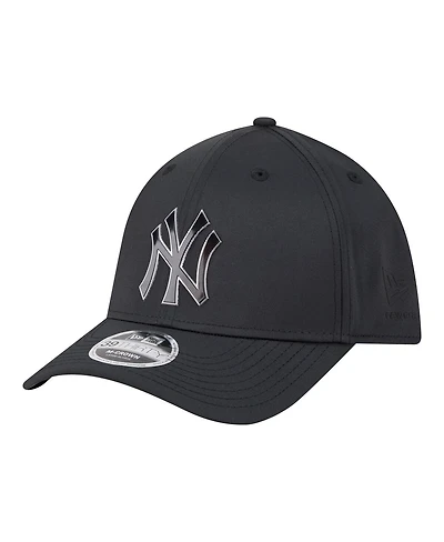 New Era Men's Black York Yankees Metallic 39THIRTY M-Crown Flex Hat