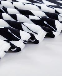 Wrangler Navajo Ultra Soft Plush Fleece Reversible Throw