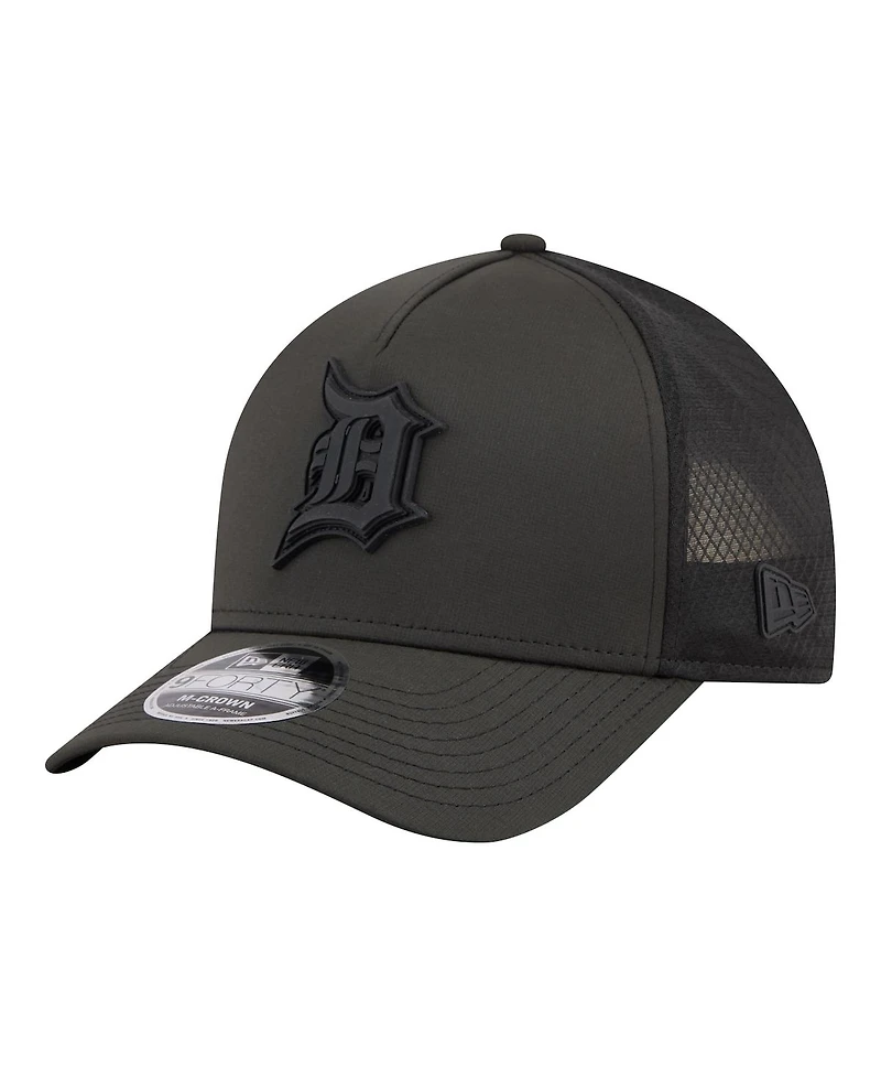 New Era Men's Black Detroit Tigers Badged M-Crown 9FORTY Trucker Adjustable Hat