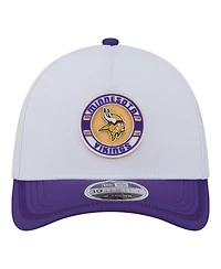 New Era Men's White/Purple Minnesota Vikings Patch 39THIRTY A-Frame M-Crown Perforated Flex Hat