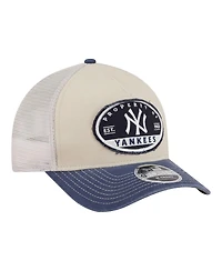 New Era Men's Light Beige/Navy New York Yankees Frayed M-Crown A-Frame 9FORTY Trucker Adjustable Hat