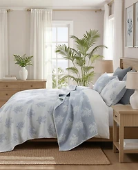 Harbor House Mia Coral Jacquard Reversible Lightweight 3-Piece Quilt Set, King/California King