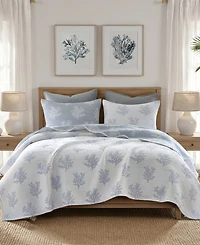Harbor House Mia Coral Jacquard Reversible Lightweight 3-Piece Quilt Set, King/California King