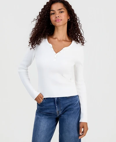 Hooked Up by Iot Juniors' Ribbed Snap Henley Sweater